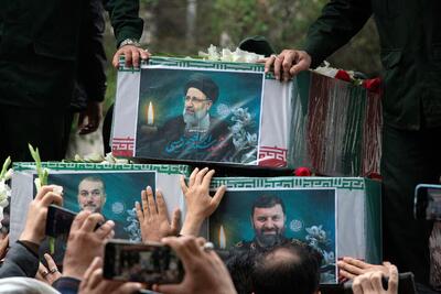 رویترز: هزاران ایرانی در تبریز برای وداع با رئیسی به خیابان آمدند