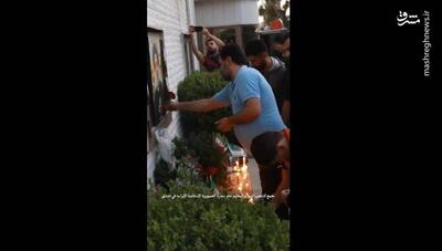 فیلم/روشن کردن شمع و اهدای گل مقابل سفارت ایران در دمشق