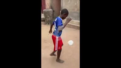 فوتبال کودکان با پیراهن استقلال در قلب آفریقا +ویدئو