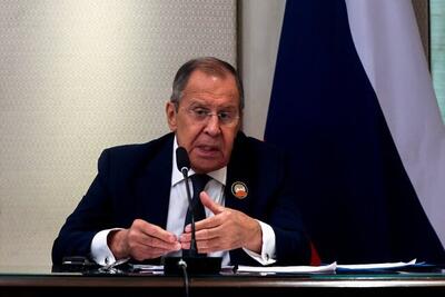 وزیر خارجه روسیه دفتر یادبود شهدای خدمت را امضا کرد