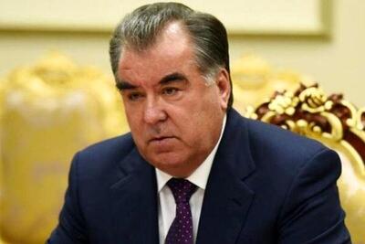 ببینید | ادای احترام رئیس‌جمهور تاجیکستان به رئیس‌جمهور شهید و همراهان