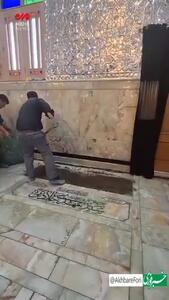 آماده‌سازی محل دفن شهید خدمت حسین امیر عبداللهیان در شبستان حرم مطهر حضرت عبدالعظیم(ع) + ویدئو