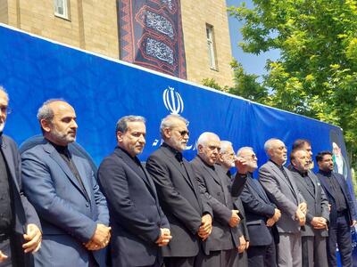 تصاویری از علی لاریجانی و ۲ مقام دولت روحانی در مراسم تشییع حسین امیرعبداللهیان