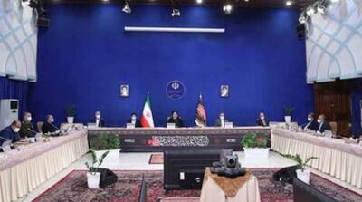 دولت سیزدهم تمام شد؛ اعضای این دولت هنوز به دولت روحانی بدوبیراه می گویند - مردم سالاری آنلاین