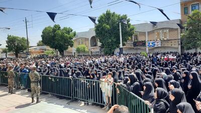 اجرای مراسم سنتی «چمری زنی» مردم کرمانشاه در عزای سید شهیدان خدمت