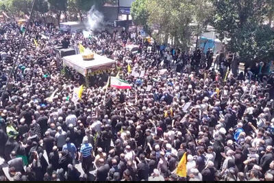 خیل عظیم جمعیت در تشییع وزیر امور خارجه شهید در ری