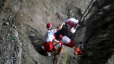 بانوی کوهنورد از ارتفاع سقوط کرد / عملیات نجات او 6 ساعت طول کشید
