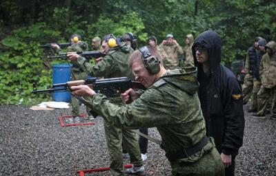 تصاویر رویترز از آموزش نظامی به دانش آموزان روس | خبرگزاری بین المللی شفقنا