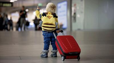سفر با کودکان و نوزادان با قطار راحت‌تر است یا با هواپیما؟