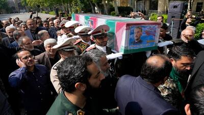 ویدیوها. تصاویر ادای احترام و تشییع جنازه حسین امیرعبداللهیان در مقابل ساختمان وزارت خارجه ایران