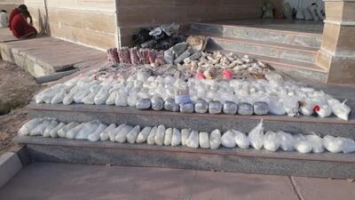 کشف ۱۱۱۹ کیلوگرم انواع مواد مخدر در اردستان