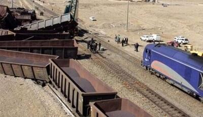 حادثه در خوی: خروج قطار باری از ریل (فیلم)