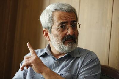 سلیمی نمین: رهبری خواهان جفایی است که به لاریجانی شد /جهانگیری و همتی مشکلی برای کاندیداتوری ندارند