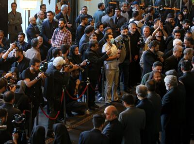 هنرمندان و وزیر ارشاد در مراسم یادبود شهید رئیسی در تالار وحدت (عکس)