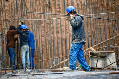 زندگی جانکاه کارگران ایرانی/ چرا کارگران ساختمانی به کردستان عراق می‌روند؟