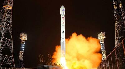 ببینید/ لحظه انفجار موشک ماهواره‌بر کره شمالی
