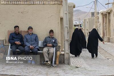 (تصاویر) روستای کرف با مردمانی از جنس کویر