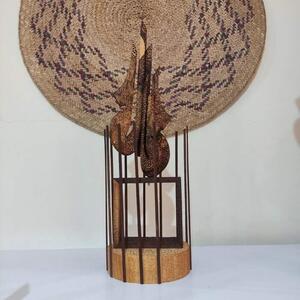 برپایی نمایشگاه انفرادی آثار چوبی حجم و مجسمه به مناسبت هفته صنایع‌ دستی
