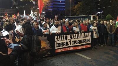 کنسولگری رژیم صهیونیستی در استانبول در آتش خشم معترضان سوخت+ فیلم