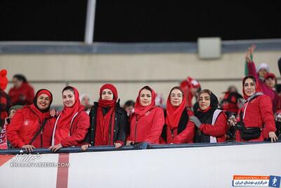 دختران پرسپولیسی شاکی شدند؛ چرا برای استقلالی‌ها این‌طور نبود؟ +ویدیو - پارس فوتبال | خبرگزاری فوتبال ایران | ParsFootball
