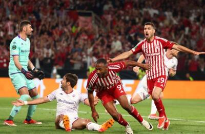 المپیاکوس ۱-۰ فیورنتینا: جام لیگ کنفرانس به آتن رفت