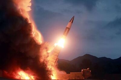 لحظه شلیک هم زمان 18 موشک توسط کره شمالی