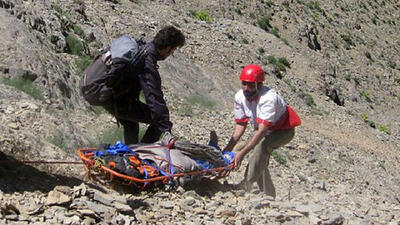 کوهنورد مصدوم در کوه بلقیس تکاب نجات یافت