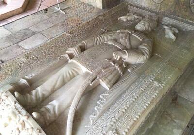ماجرای انتقال سنگ قبر ناصرالدین شاه به کاخ گلستان/ چرا روایت‌های غلط جای واقعیت را گرفت؟ + مستند - تسنیم