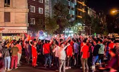 جشن قهرمانی پرسپولیس در خیابان‌های تهران