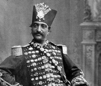 ناصرالدین شاه قاجار در کیف لوازم آرایش عجیبش چه داشت+عکس