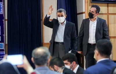 تجمع طرفداران محمود احمدی‌نژاد مقابل وزارت کشور/ ویدئو و عکس