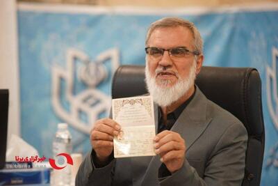 حمد رویانیان در انتخابات ثبت نام کرد