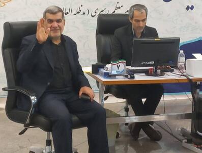 اکبر نیکزاد رئیس سابق بنیاد مسکن در انتخابات ثبت‌نام کرد