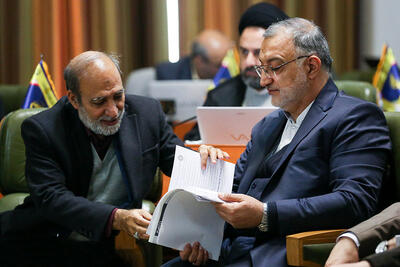 فروزنده : ثبت نام احمدی نژاد به من ارتباطی ندارد/ معرفی جانشین احتمالی زاکانی