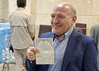 حسین گروسی، نماینده ادوار مجلس ثبت نام کرد