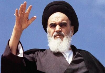 امام خمینی(ره)، مردم و اسلام را رکن اساسی جامعه قرار داد
