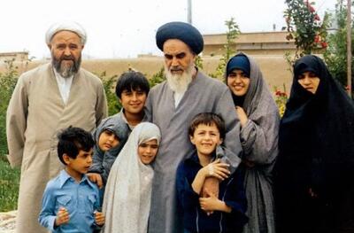 جدیدترین تصاویر از نوه و نبیره های امام خمینی(ره) در مراسم سالگرد ایشان در تهران