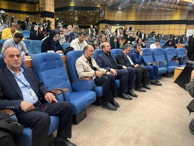 رمزگشایی وبسایت نزدیک به دولت از همراهی نیلی و منصوری هنگام ثبت‌نام وزیر ارشاد