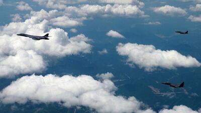 نخستین پرواز بمب‌افکن استراتژیک آمریکایی بر فراز شبه جزیره کره طی هفت سال اخیر