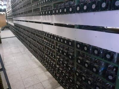 کشف ۲۵ دستگاه استخراج ارز دیجیتال در شهرقدس/۲ نفر دستگیر شدند
