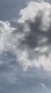تصاویری جذاب از عبور بوئینگ ۷۴۷ از داخل ابر!