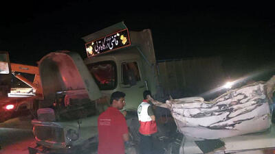 تصادف خونین کامیونت و پیکان در زرین دشت / جزییات 6 کشته و مصدوم