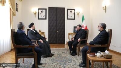حضور حسن خمینی در دفتر سرپرست ریاست‌جمهوری