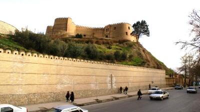 دیوار هزار ساله ۱۲ برجی خرم‌آباد احیا می‌شود