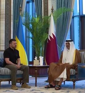تیپ غیررسمی و با  تیشرت زلنسکی در دیدار با امیر قطر + عکس
