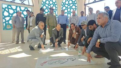 ادای احترام به شهدای بخش احمدی سرآغاز میزخدمت به مردم