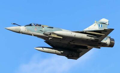 ماکرون: فرانسه جنگنده‌های میراژ به اوکراین می‌دهد