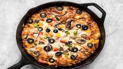 سه سوته برای خودت تو خونه پیتزا درست کن / طرز تهیه پیتزا تابه ای با طعمی خاص