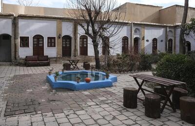 تصاویری باورنکردنی از خانه زیبای مشهورترین پزشک ایرانی !