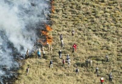 نیروهای مردمی برای کمک به مهار آتش جنگل‌های بلبزان پاوه پای کار بیایند